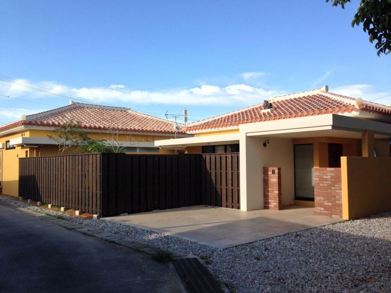 Bougain Terrace Ta-chi House Nago